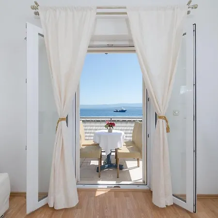 Apartment Santo Bol